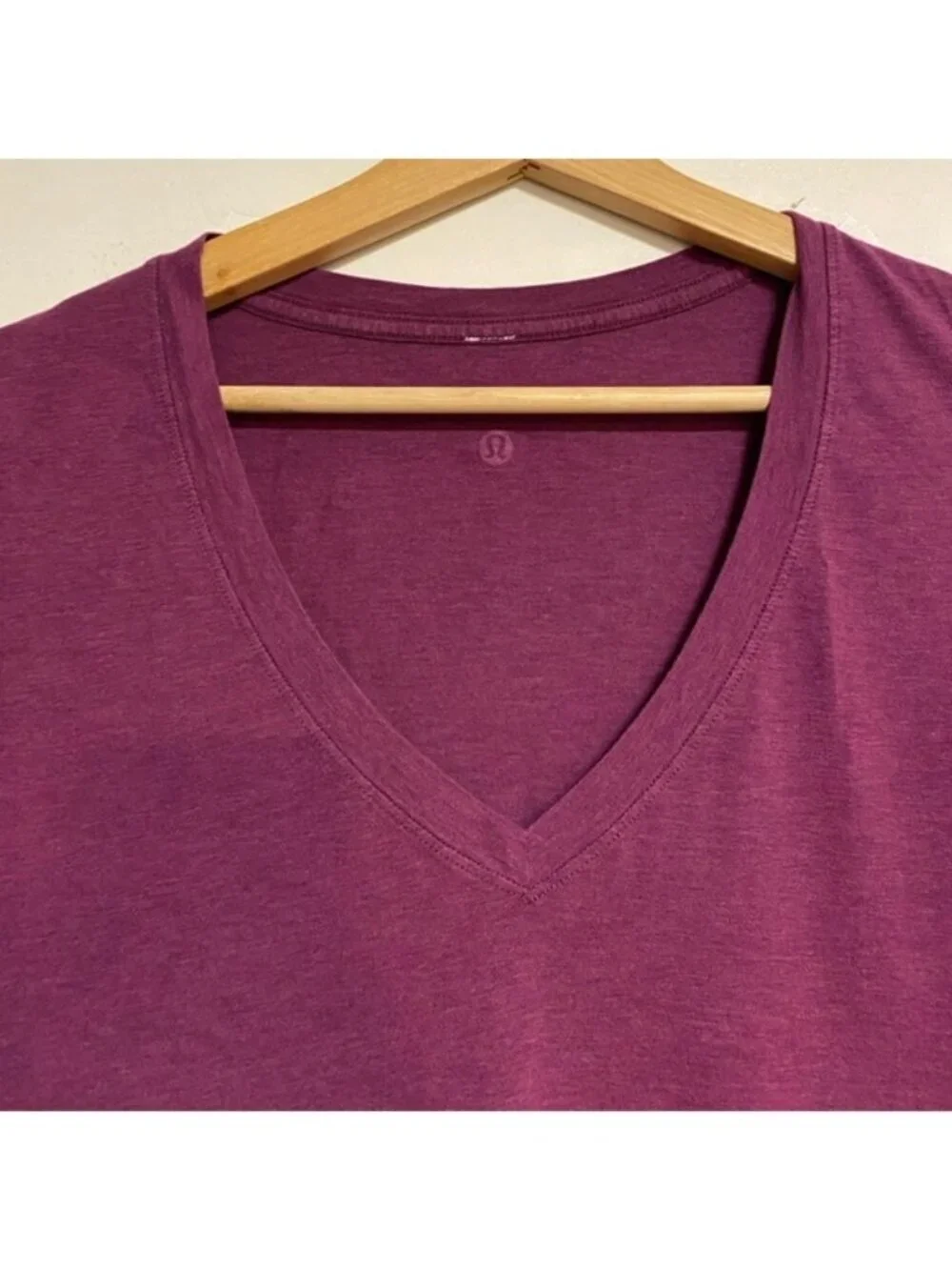 Lululemon Purple V-Neck Short Sleeve Tee Women’s XS/S